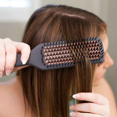 Hairitage detangled-straightened hair before-after showcase illustrating rapid one-step styling.
