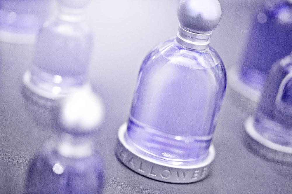 Halloween label detail hints at brand heritage and long-lasting fragrance experience.