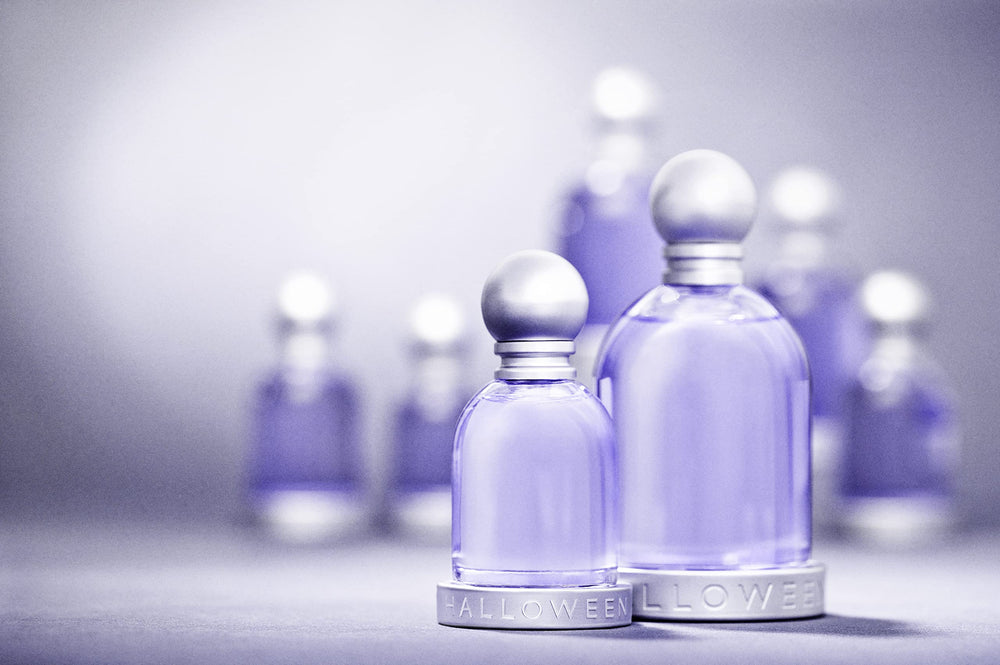 Halloween outer packaging shows visual cues for giftable fragrance and easy shelf display.