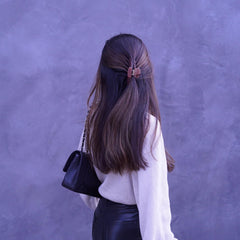 Hana Mia mocha acetate clip on hair delivers secure hold for thick or fine hair.