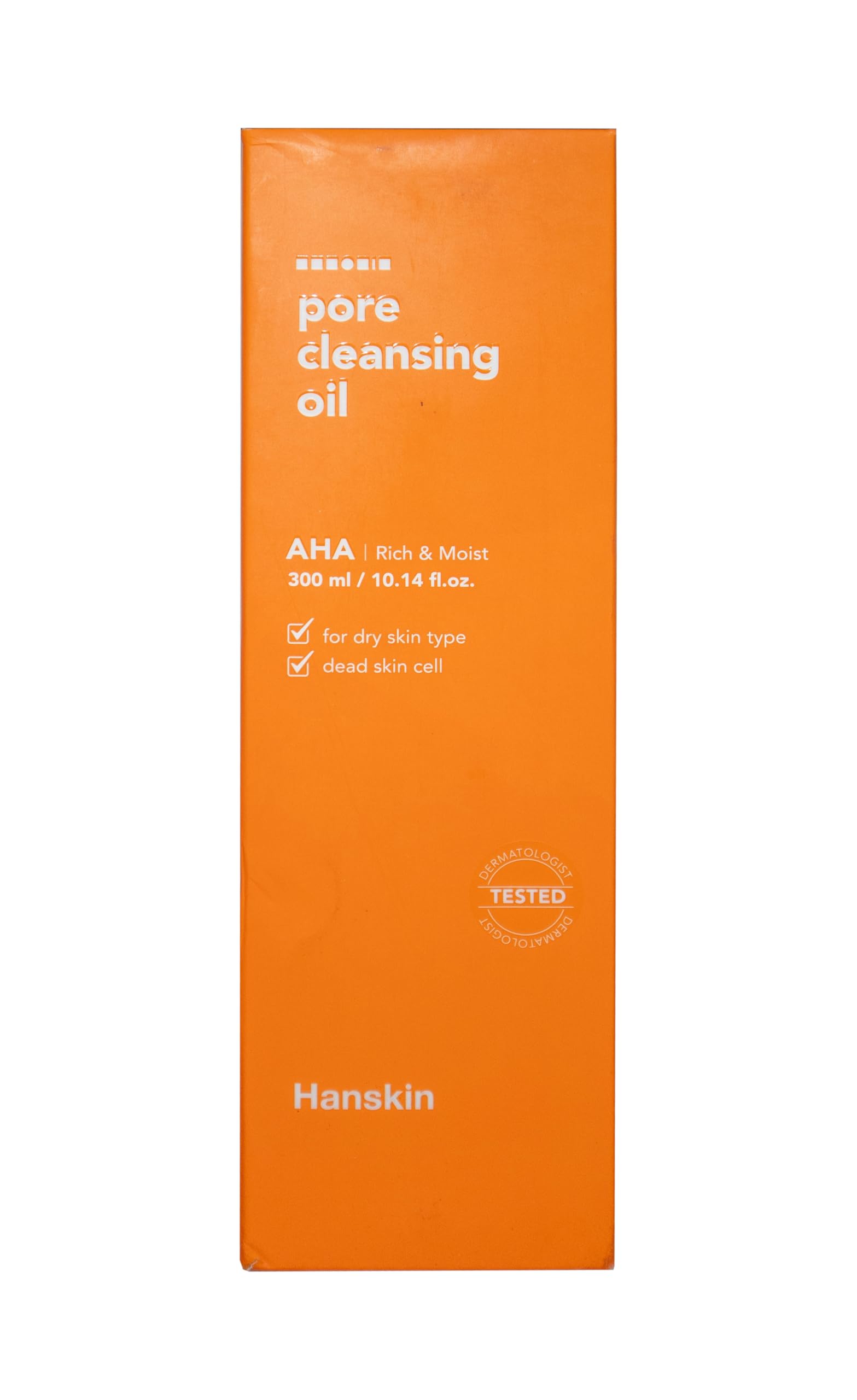 Hanskin AHA Pore Cleansing Oil aloe vera hydrates and soothes during use.