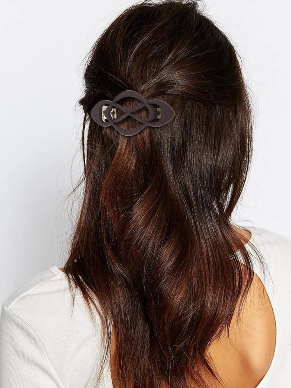 Hapdoo clips feature smooth surfaces for comfortable wear.