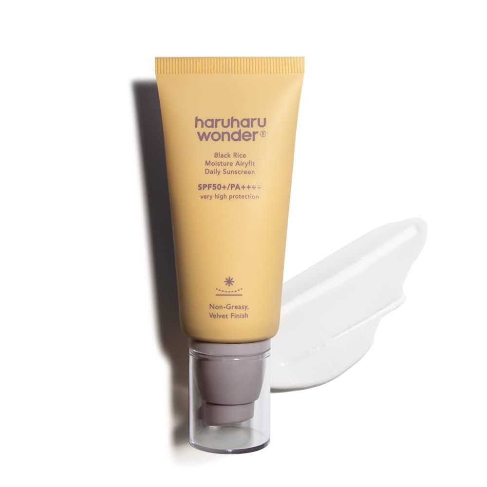 HARUHARU Wonder sunscreen bottle with airless packaging preserves freshness for daily protection.
