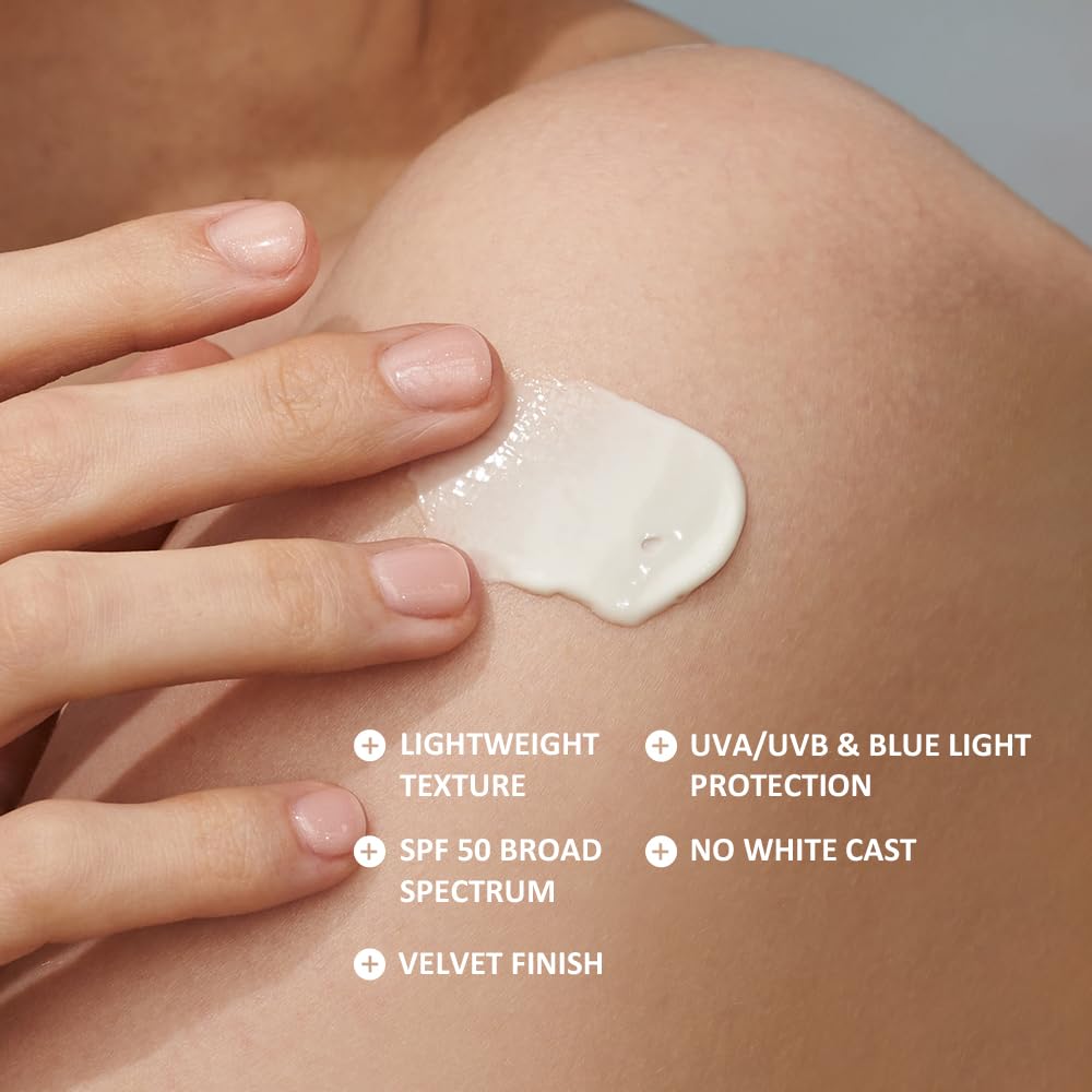 HARUHARU Wonder sunscreen velvet finish delivers smooth, natural-looking skin.