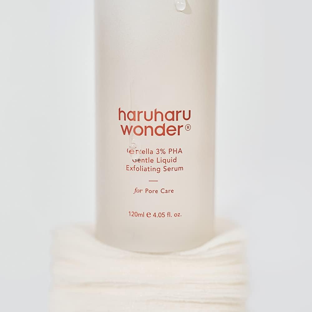 Texture close-up of HARUHARU serum illustrating gentle, irritation-free exfoliation.
