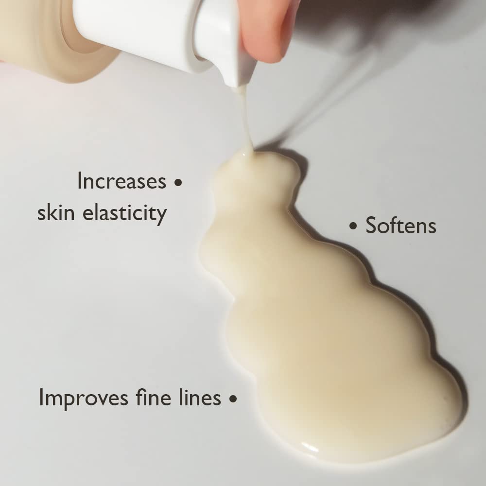 HARUHARU Wonder hyaluronic acid droplets deliver lasting skin hydration.