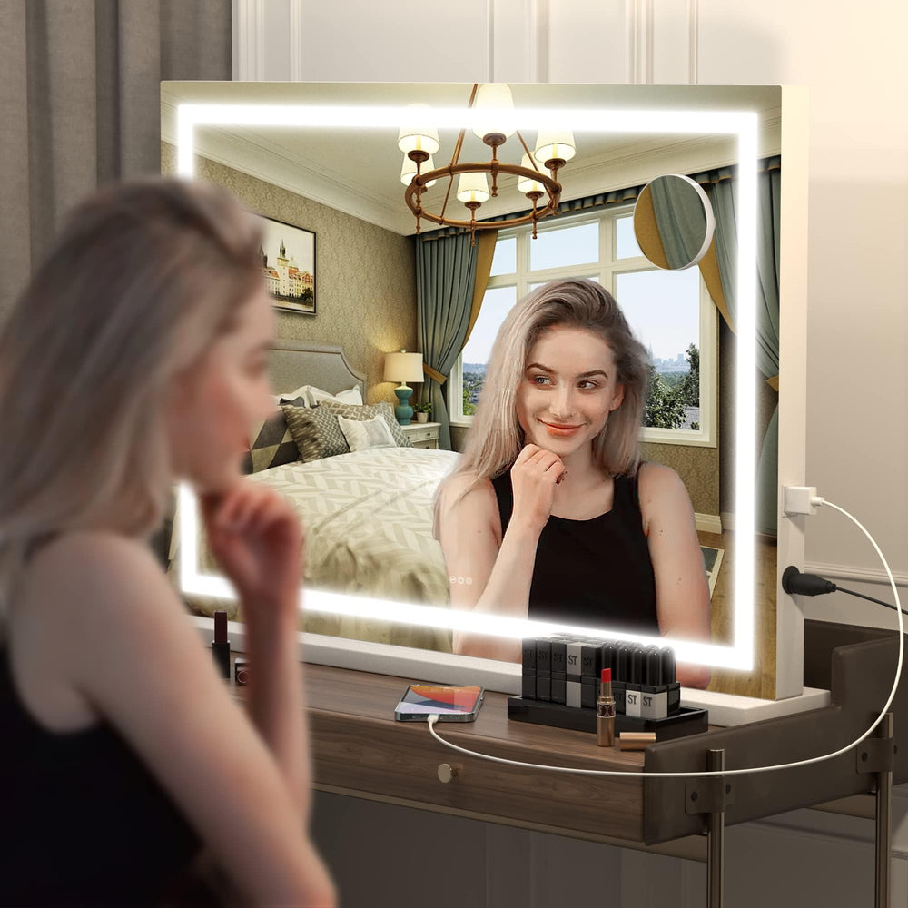 Hasipu vanity mirror features a detachable base for tabletop use