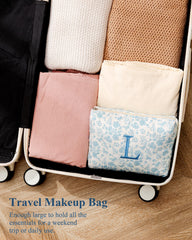 HBselect large-capacity makeup bag demonstrating generous space for cosmetics and toiletries