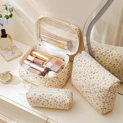 HBselect quilted makeup bag close-up shows soft cotton texture and easy cleaning.