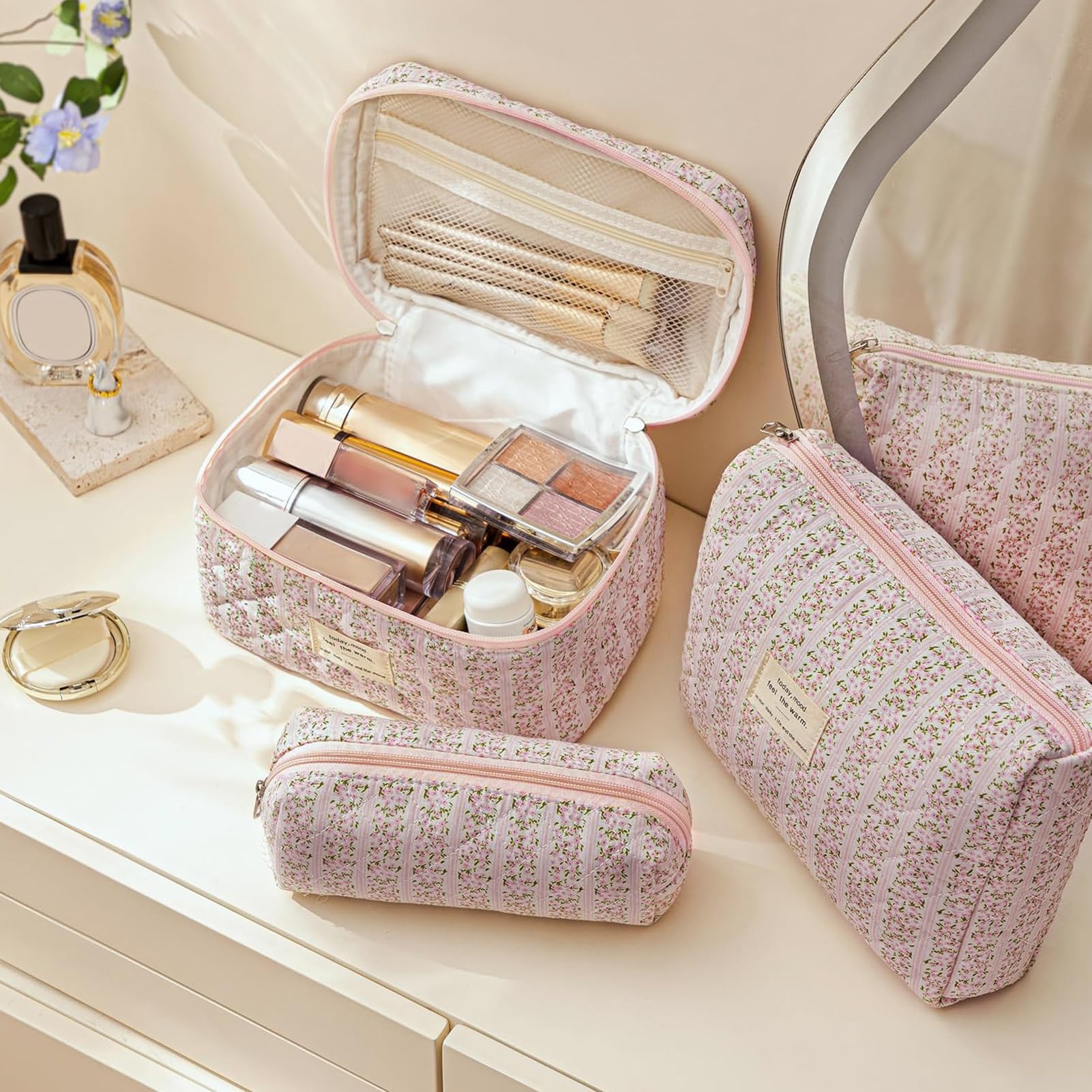 HBselect quilted makeup bag crafted from cotton material for soft touch and easy cleaning.