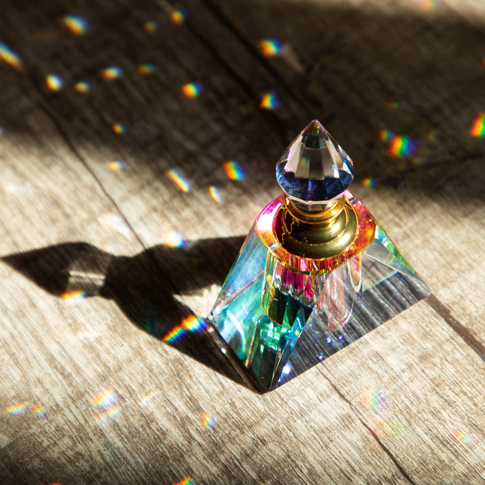 H&D HYALINE & DORA travel-ready 3ml mini bottle shown for portability
