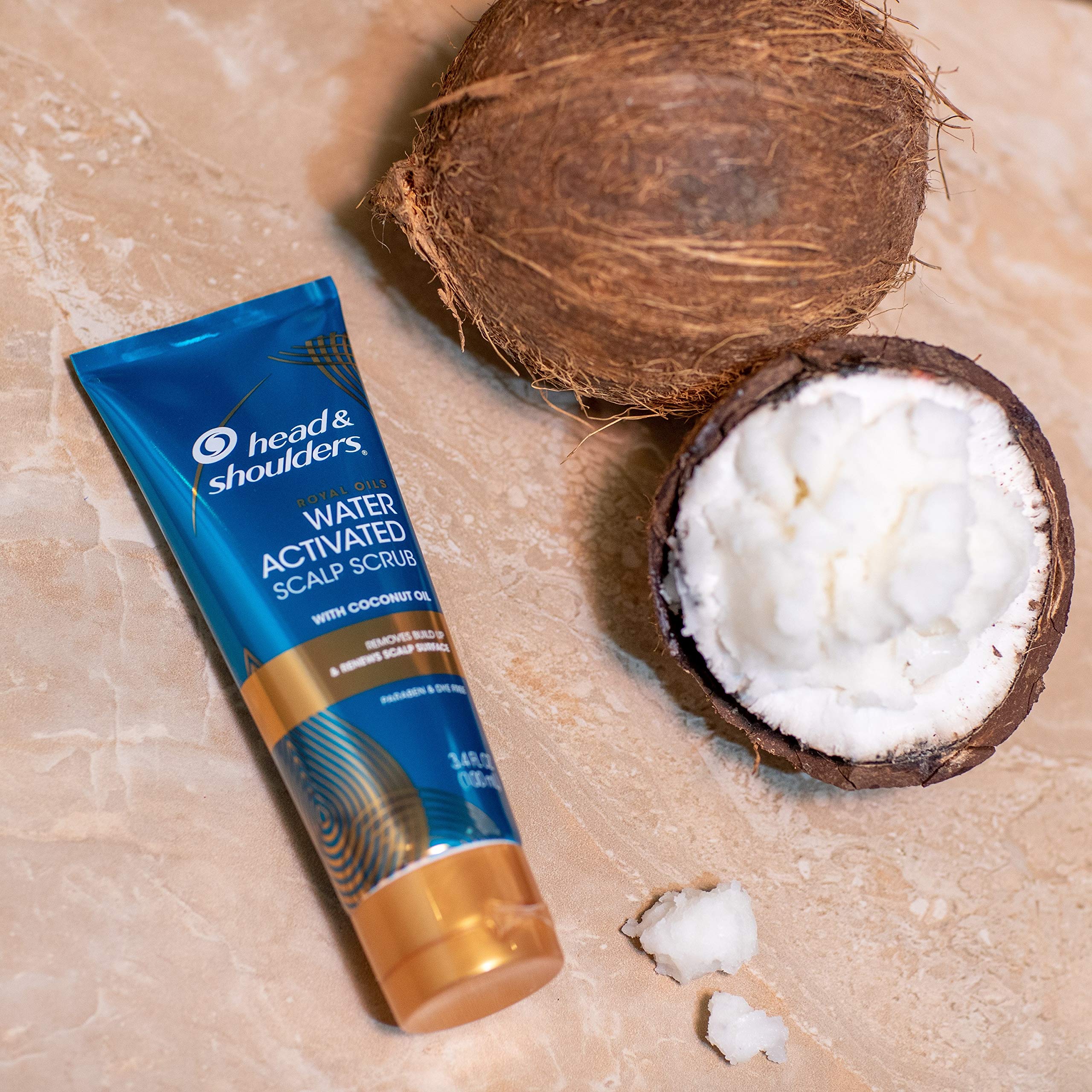 Head & Shoulders Royal Oils scalp scrub foamy texture as it lathers during use