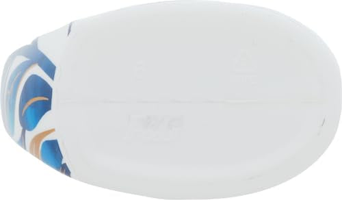 Head & Shoulders Supreme scalp moisture close-up, soothing hydration for daily use.