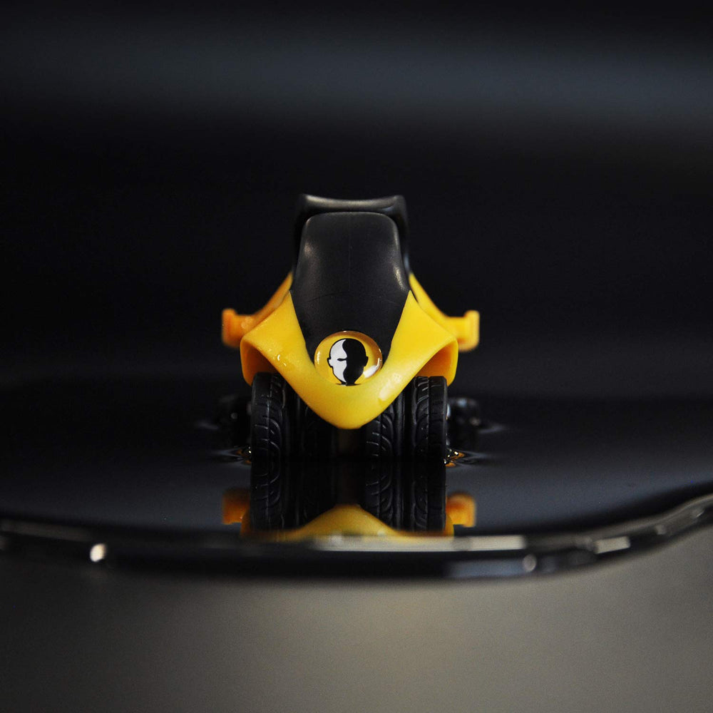 HeadBlade ATX Razor multiblade-design for smooth pass-through and efficient shaving.