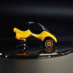 HeadBlade ATX Razor non-slip-rubber-ring improves grip during wet use.