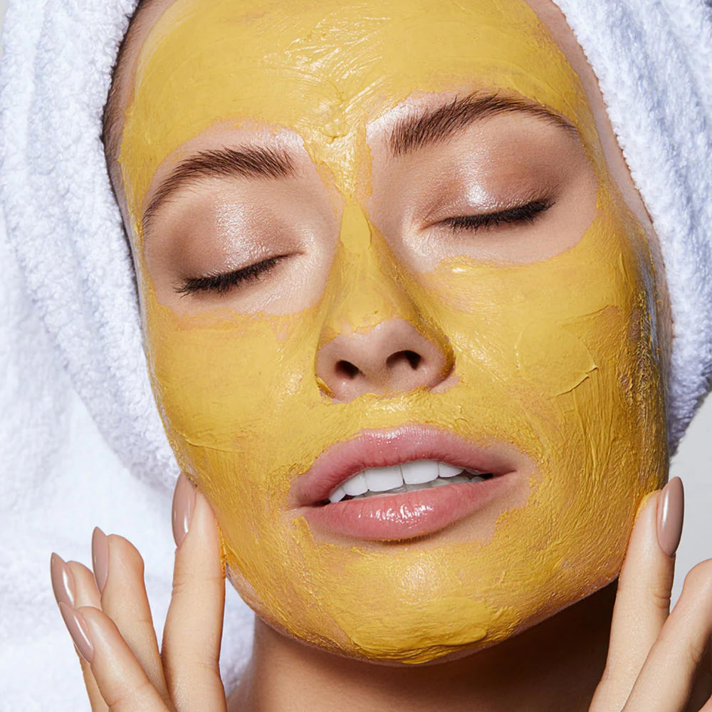 Healov sulfur face mask close-up shows mineral texture for purifying care