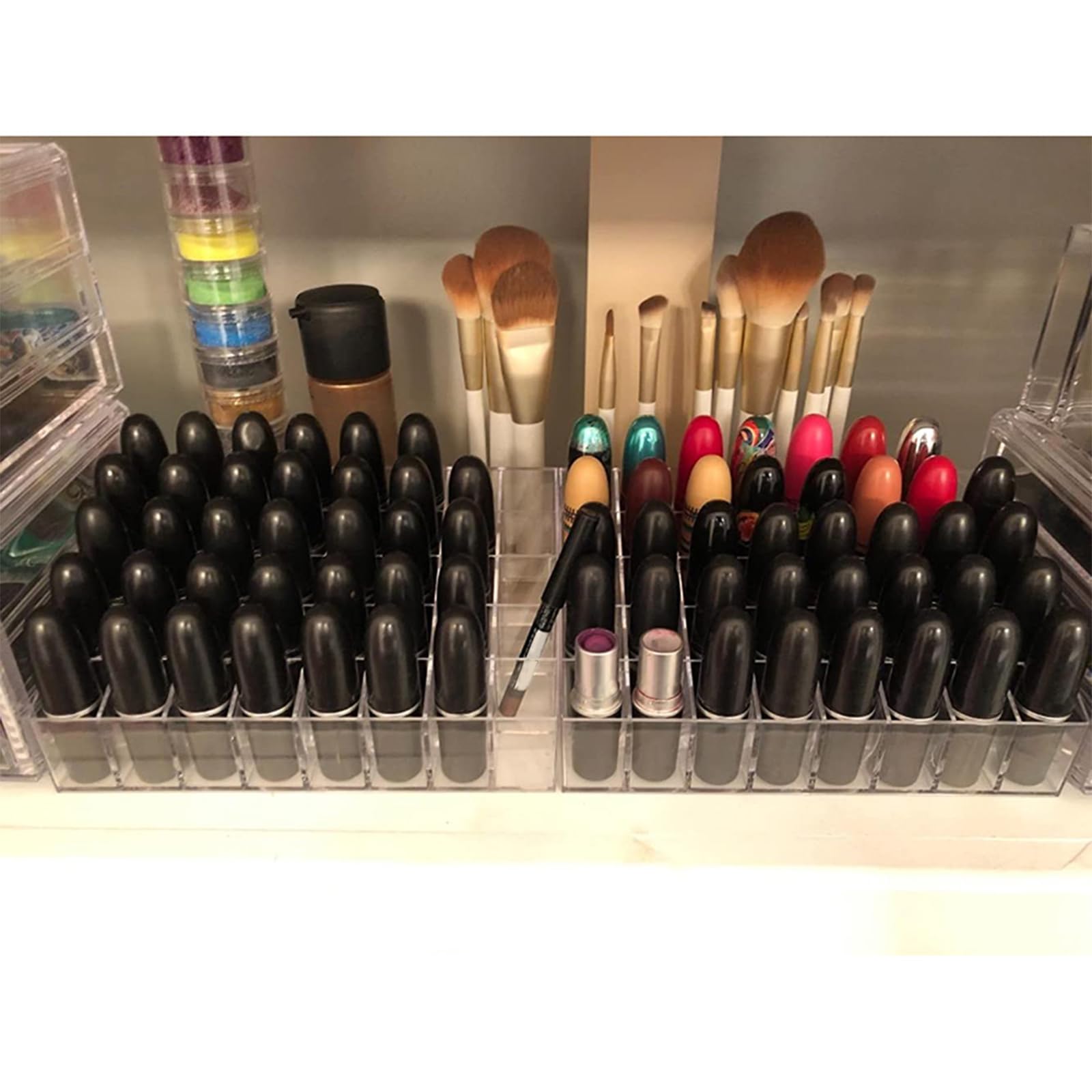 Hedume gift-ready makeup organizer pack makes a thoughtful cosmetic gift
