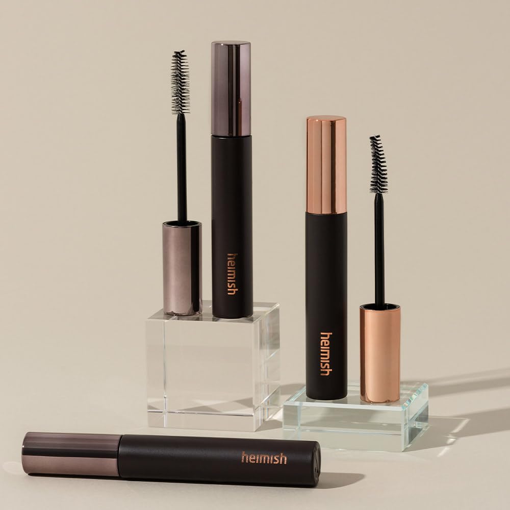 HEIMISH Dailism Mascara defines lashes with minimal flaking or clumping