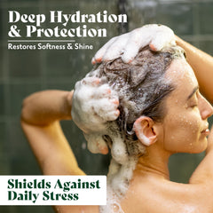 Herbatint Hydrate Shampoo foamy lather ready for refreshing wash.