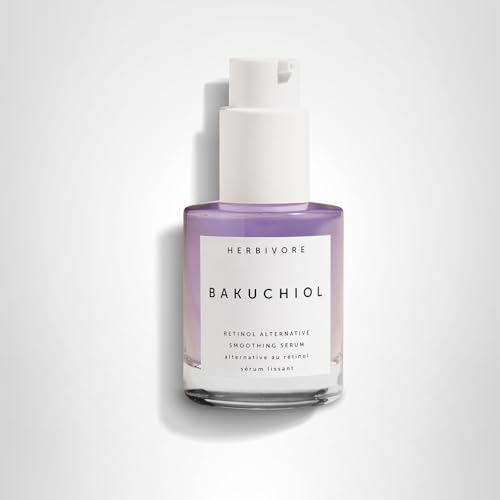 AM and PM routine shot with serum and moisturizer for balanced hydration.