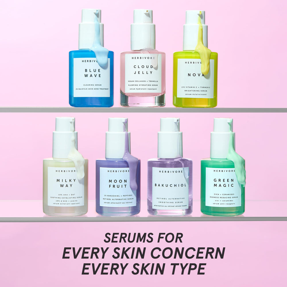 Close-up of jelly-texture on skin highlighting non-irritating feel.