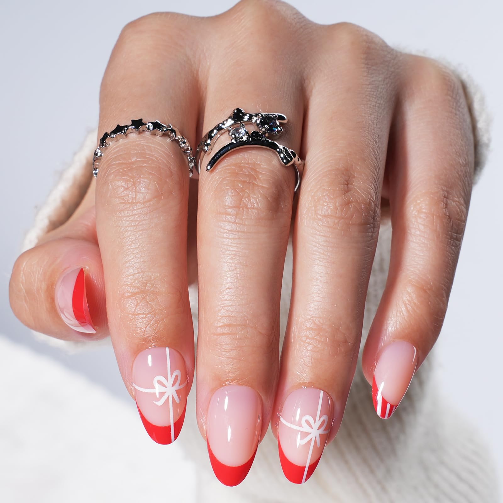 Herlight gifts stylish, easy-to-apply manicure upgrade for holidays.