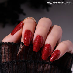 Heyhae easy-apply nail strips kit enables quick salon-quality results at home.