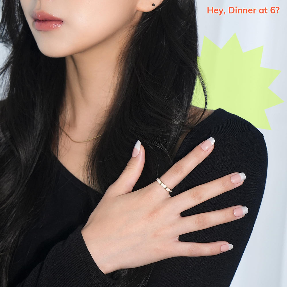 Heyhae French tips with pearl mermaid powder on nails add elegant shimmer.