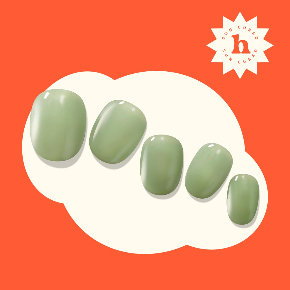 Heyhae vegan cruelty-free badge emphasizes ethical, safe manicure.