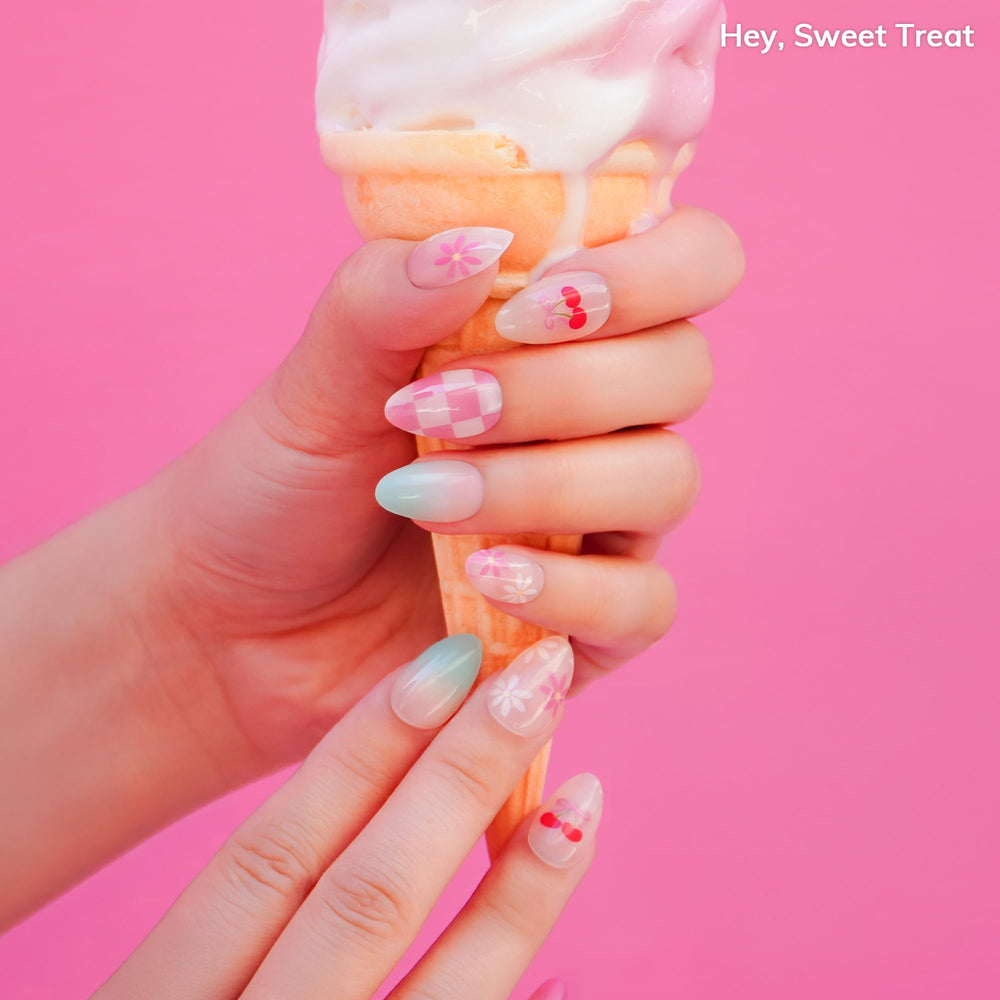 Heyhae Sweet Treat sunlight cure demonstrates no LED lamp needed for quick DIY manicure.