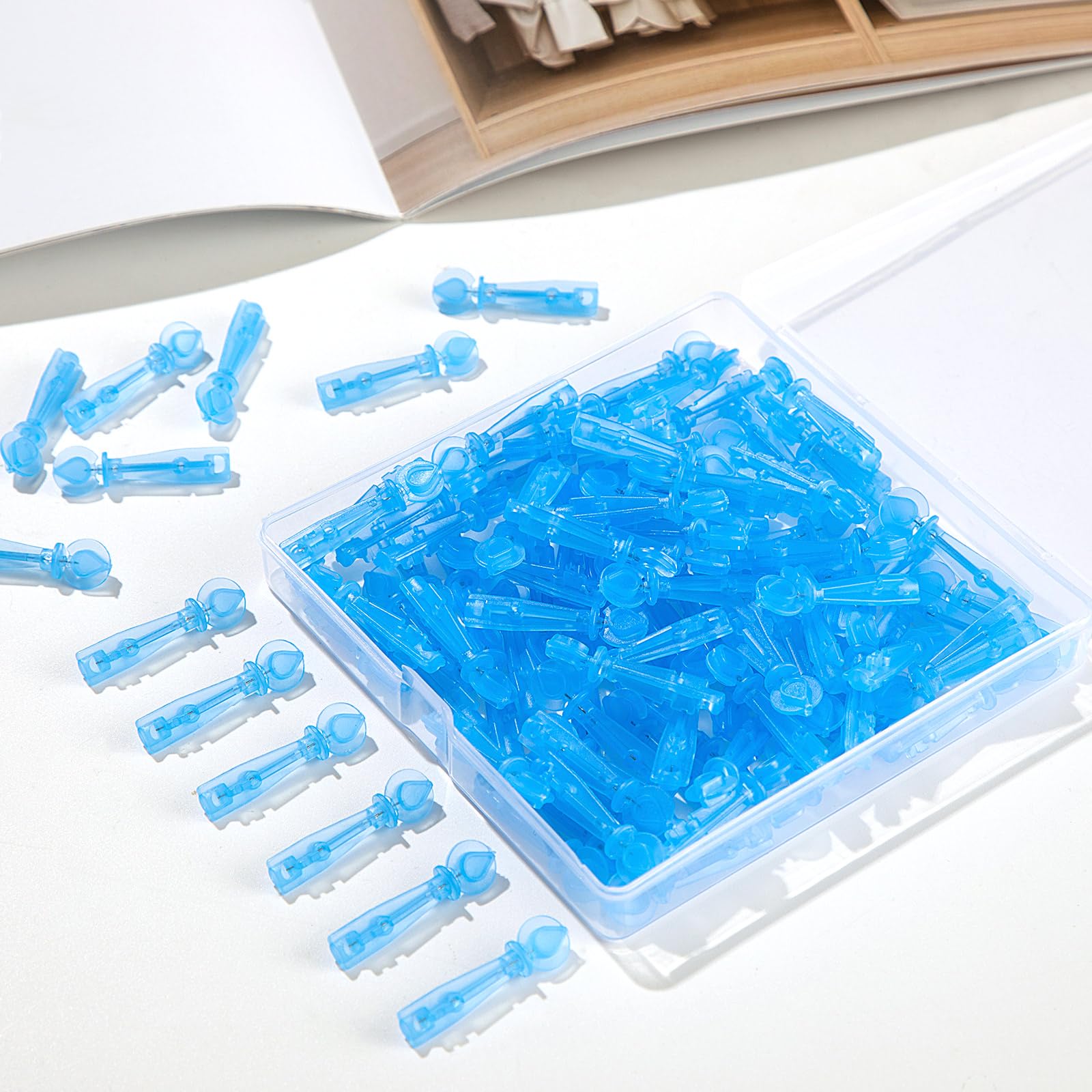 HFYHWT diverse-blemish tools arrangement shows versatility for skin concerns.