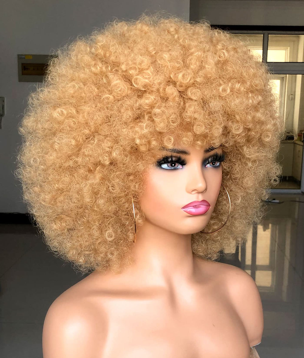 HIHOO lightweight 180g afro wig enables easy styling and comfort.