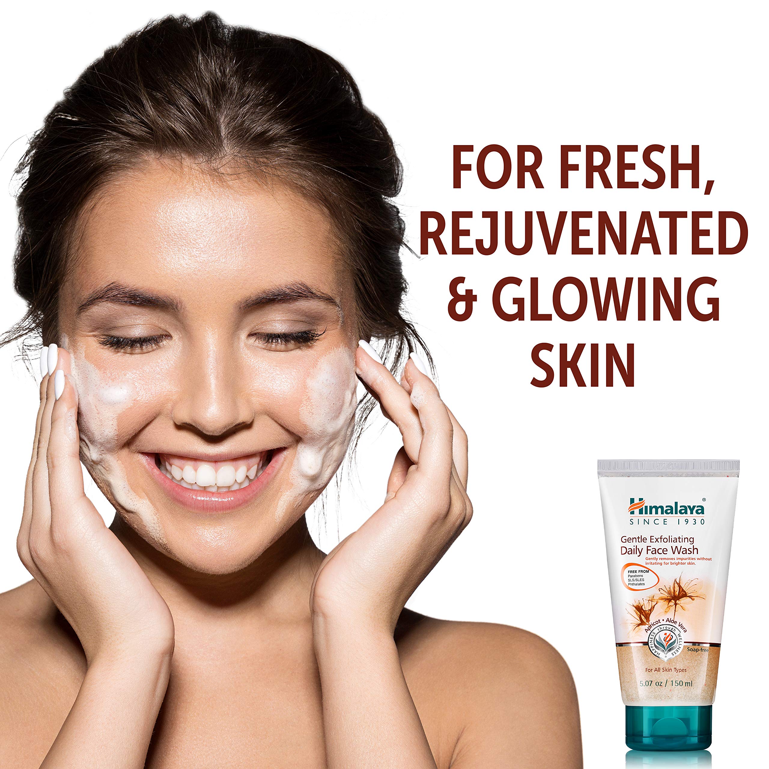 Himalaya Gentle Exfoliating Face Wash apricot granules close-up for gentle exfoliation.