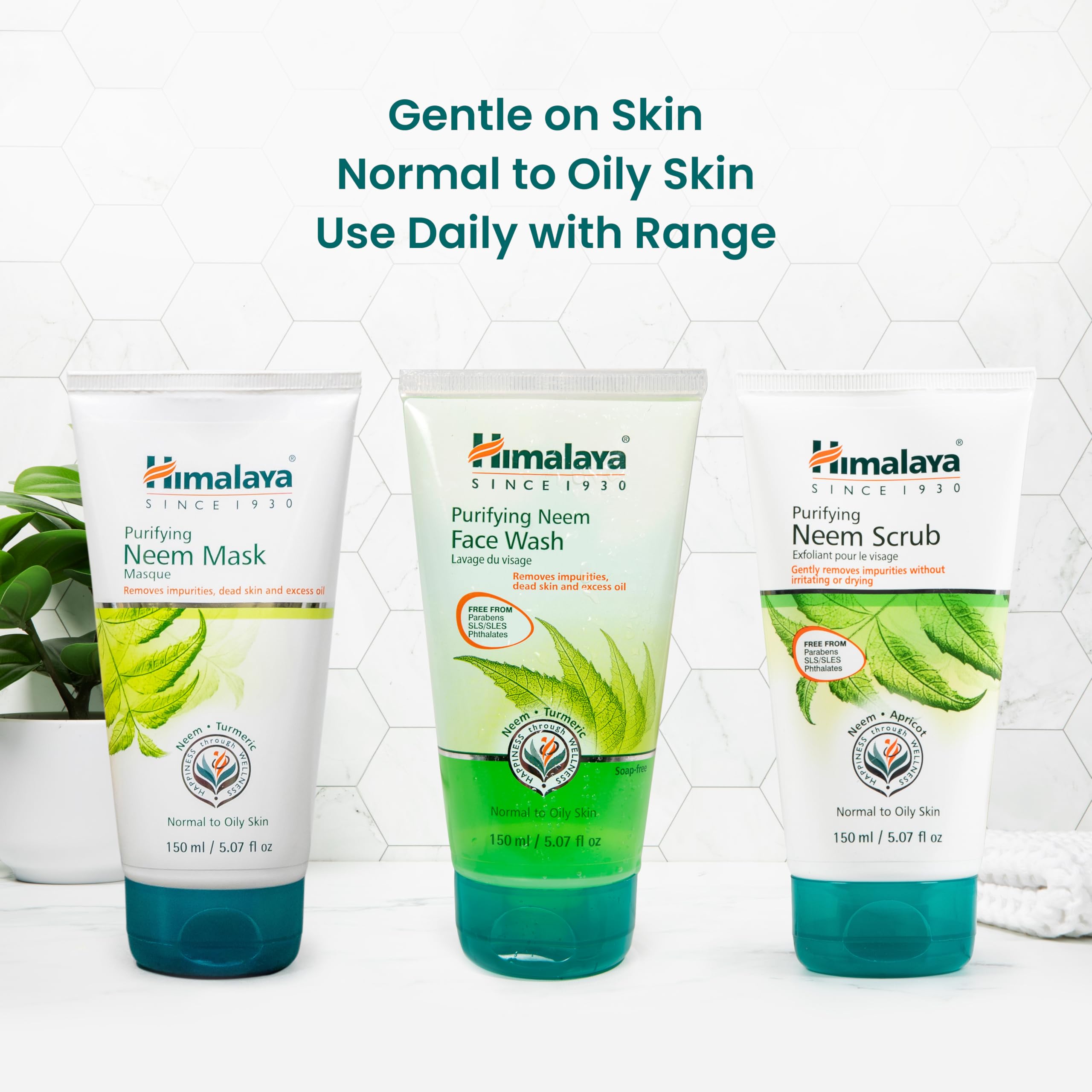 Himalaya Purifying Neem Face Wash foam lather demonstrates soft cleansing action