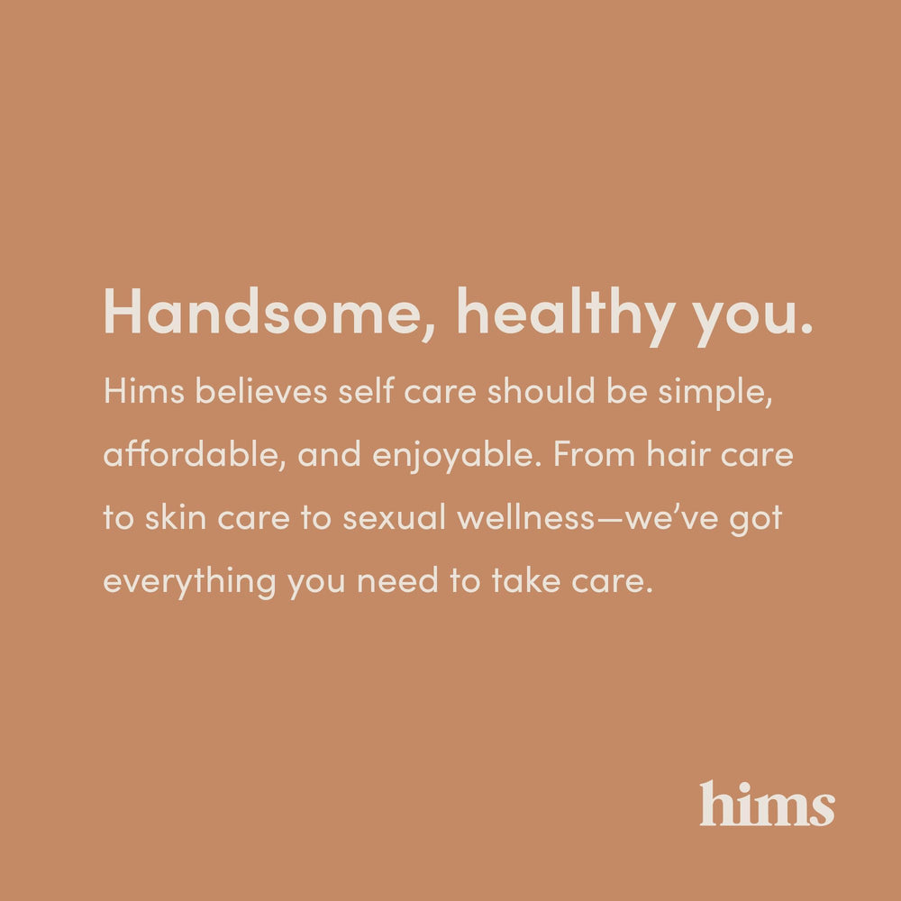 Shampoo ingredient panel featuring saw palmetto and niacinamide.