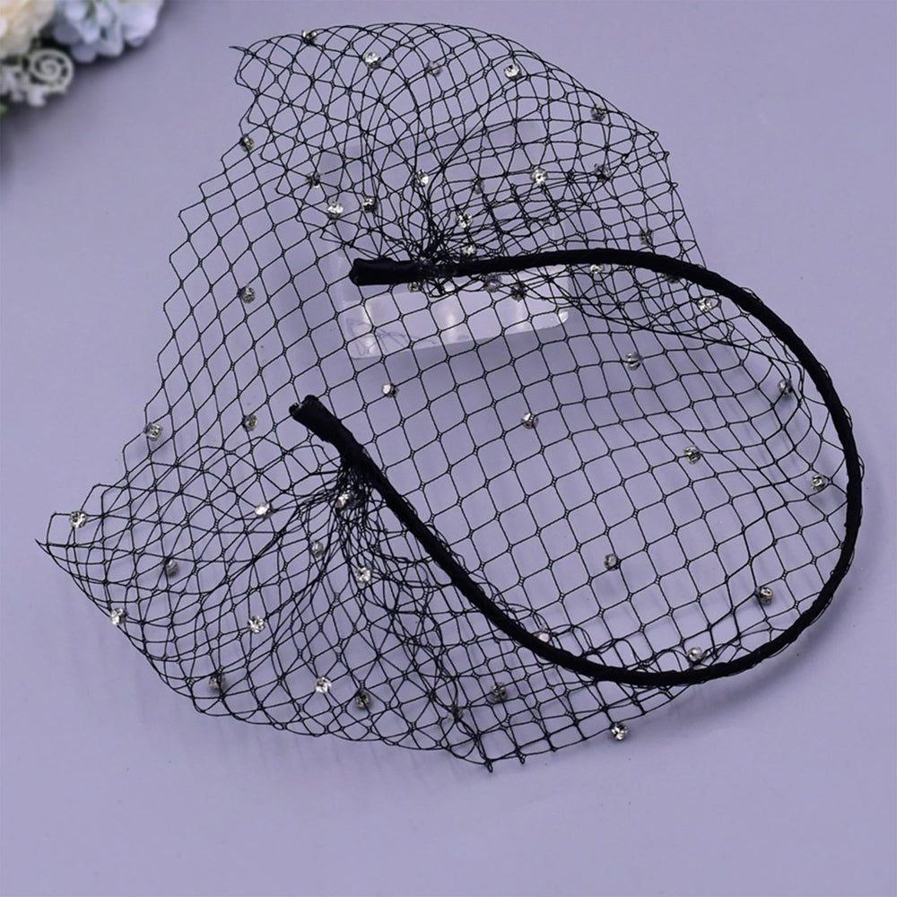 HIWIND wedding fascinator with veil complements bridal elegance