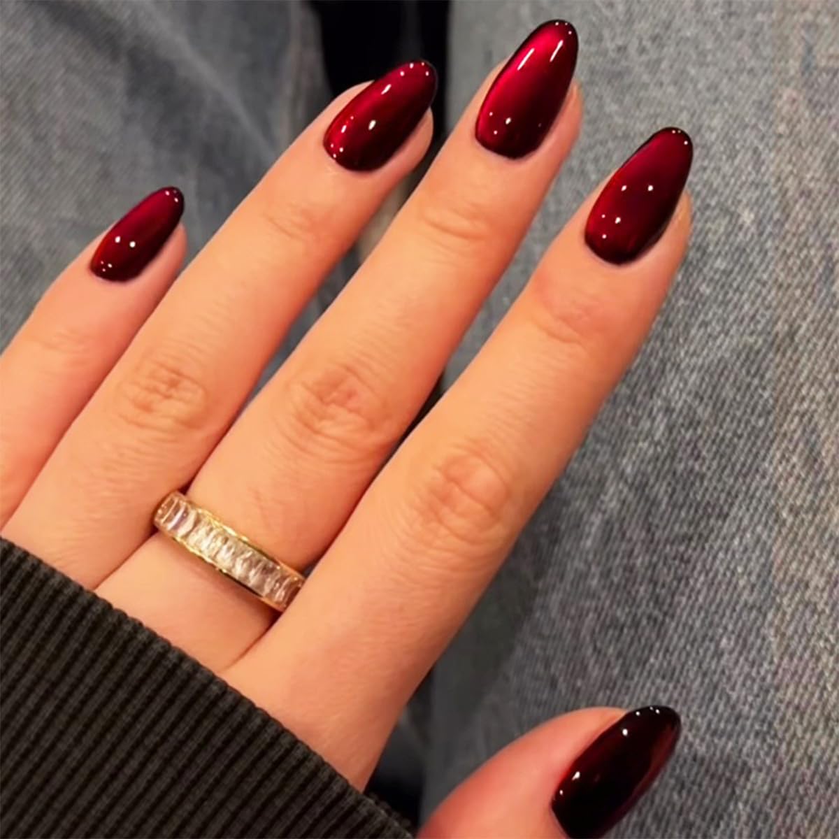 HJKDSFD Red Press On Nails with glossy glitter almond shape for salon-like shine.