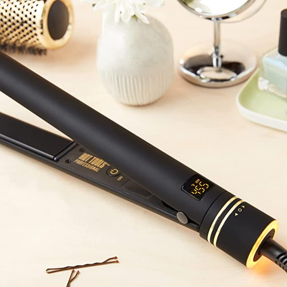 HOT TOOLS Pro Artist Black Gold Ionic flat iron compact for travel with dual voltage