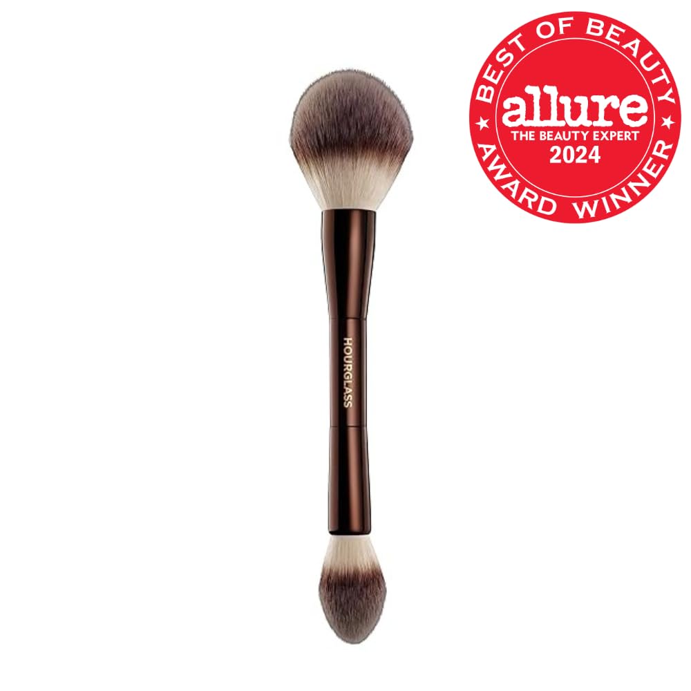 Hourglass Veil Powder brush, rounded end for all-over application and seamless coverage.