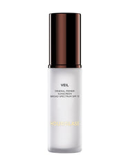 Hourglass Veil Mineral Primer silky texture close-up smooths skin and minimizes pores.