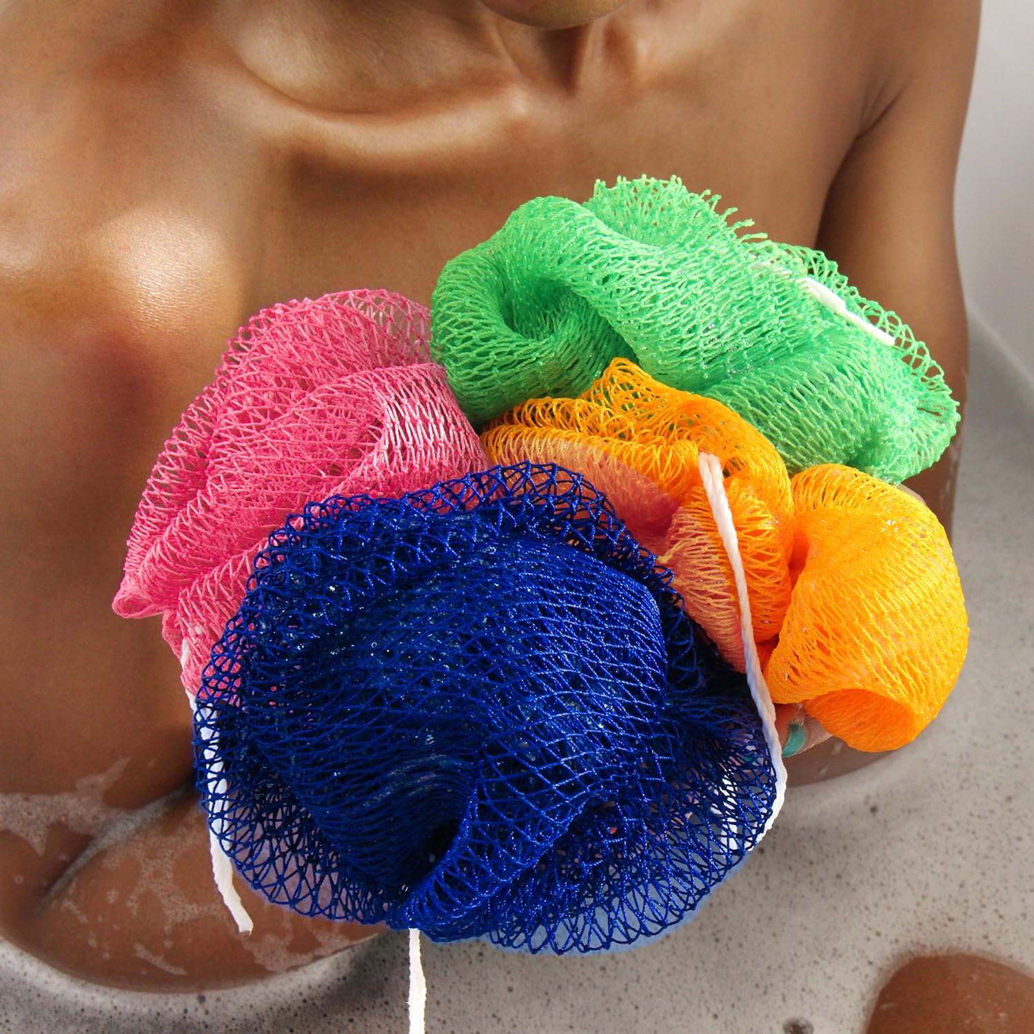 Hrsqu African Net Sponge storage bag image illustrates easy packing for travel.