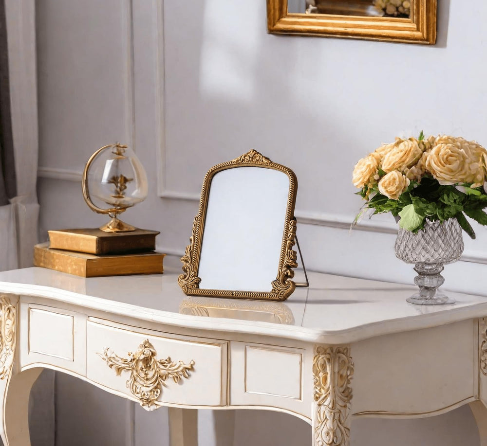 HSDDHOME Arendahl vanity mirror makes a thoughtful gift for vintage lovers