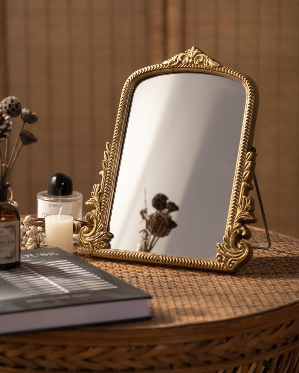 HSDDHOME Arendahl wood-frame mirror highlights ornate craftsmanship for elegant dressing routines