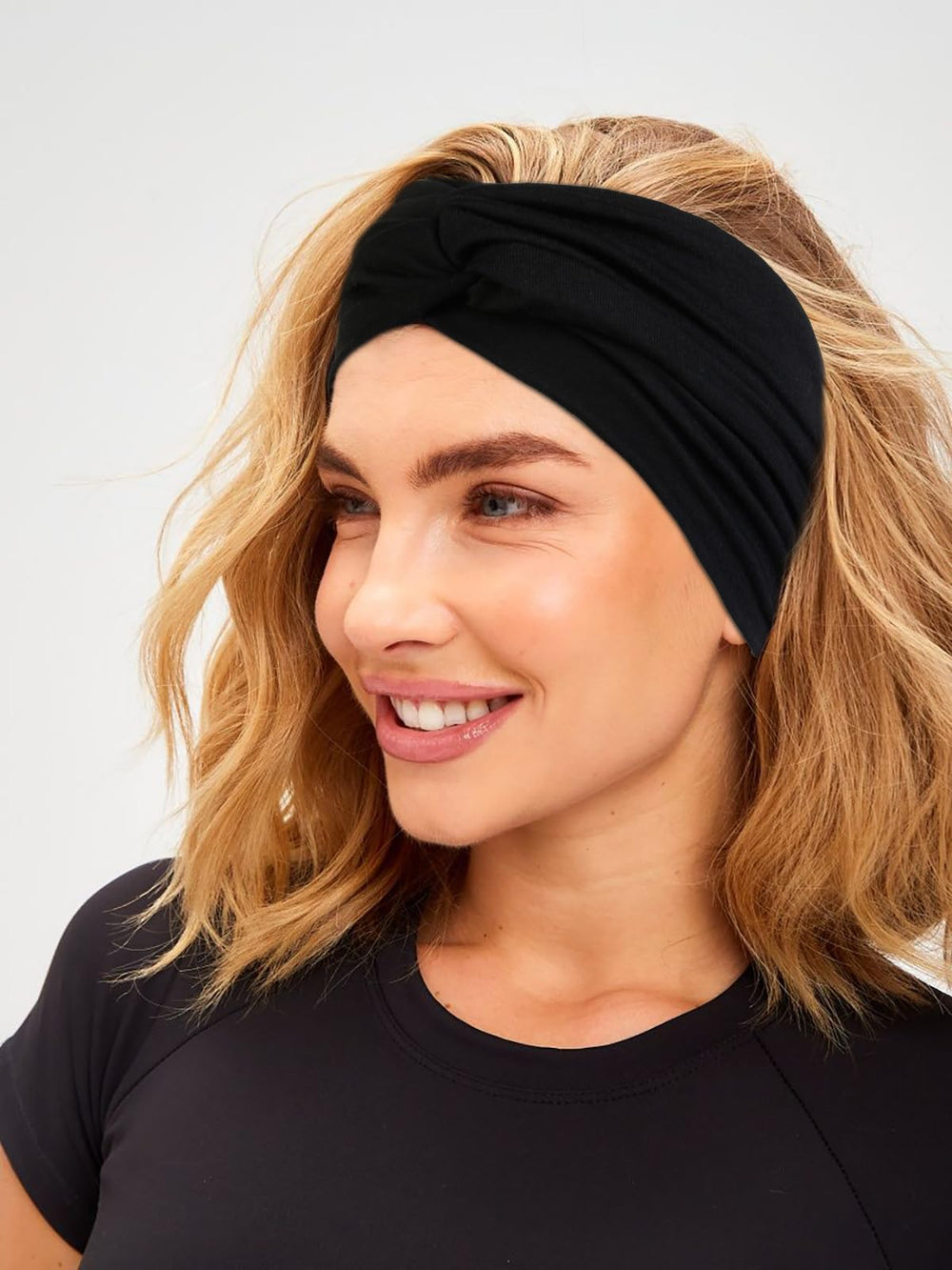 Huachi 3-pack headbands in black offers versatile outfits and daily wear