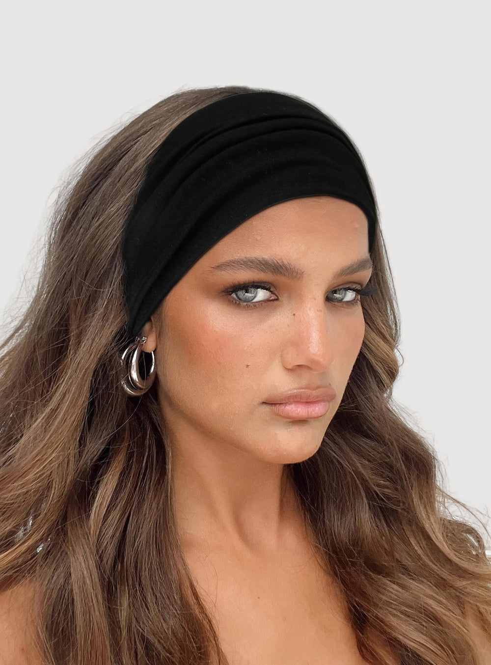 Huachi non-slip design headband stays put through movement
