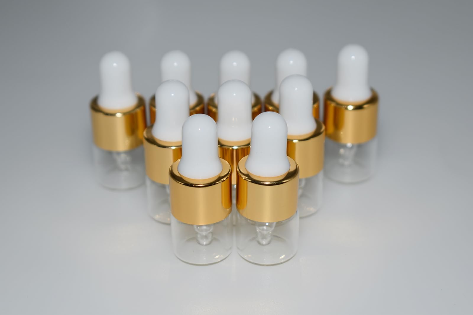 Hustar 10-pack glass sample bottles ready for sharing