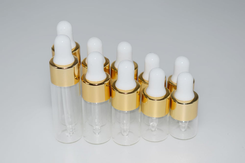 Hustar 10pcs mini glass dropper set for sample packaging.