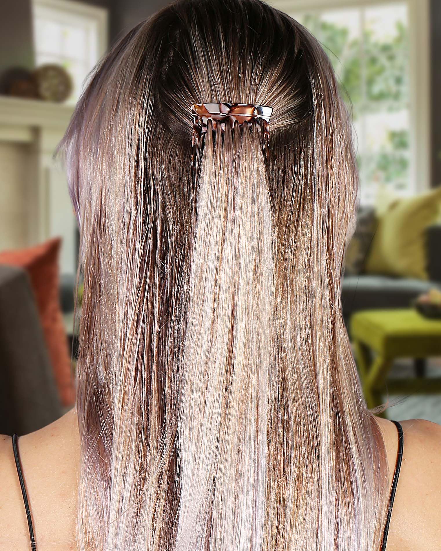 HYFEEL secure-hold hair combs demonstrate reliable grip for varied hair types.