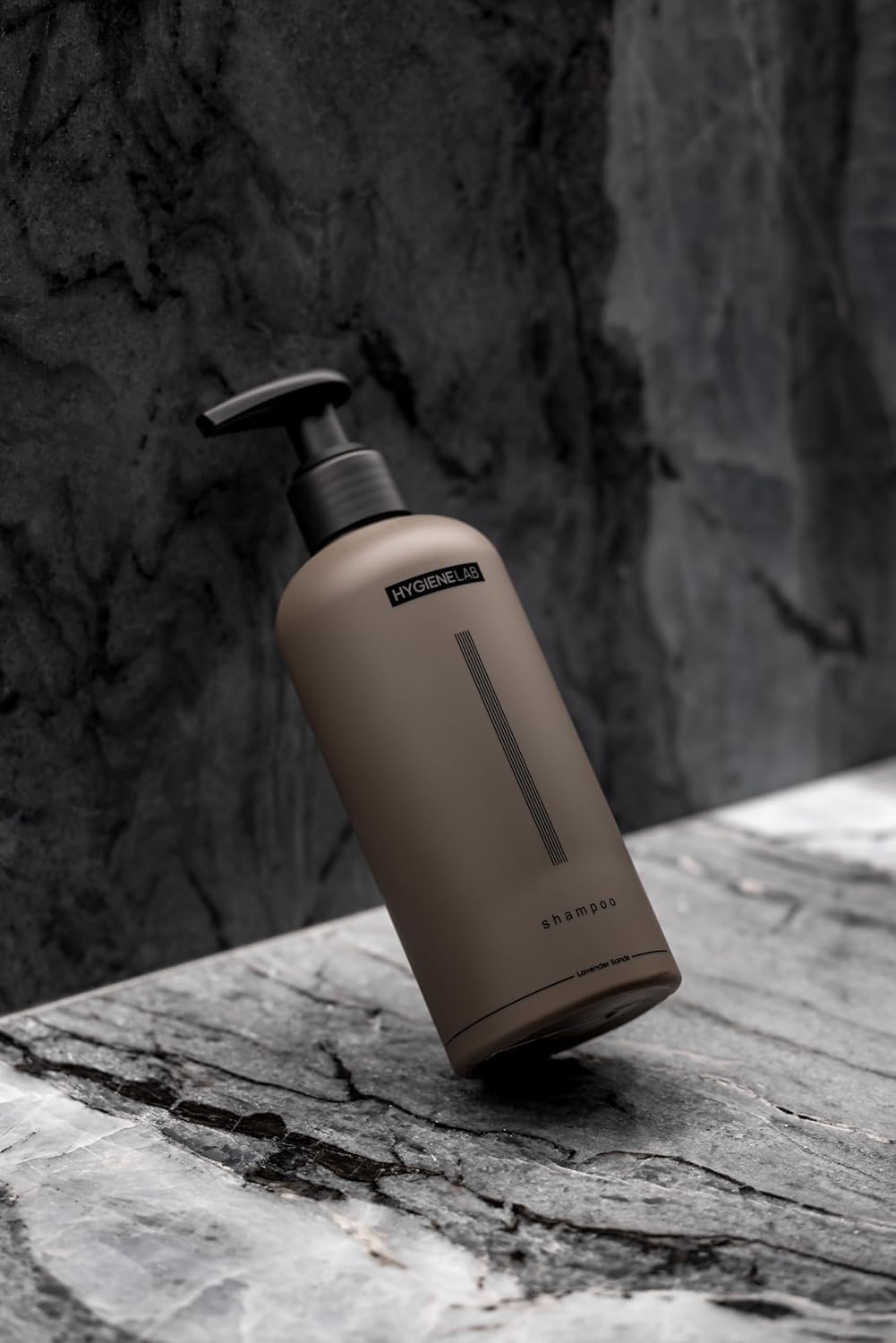 HygieneLab Shampoo containing amino acids to support hair strength.