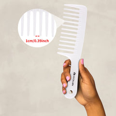 HYOUJIN round-handle detangling comb with smooth teeth for comfortable styling.